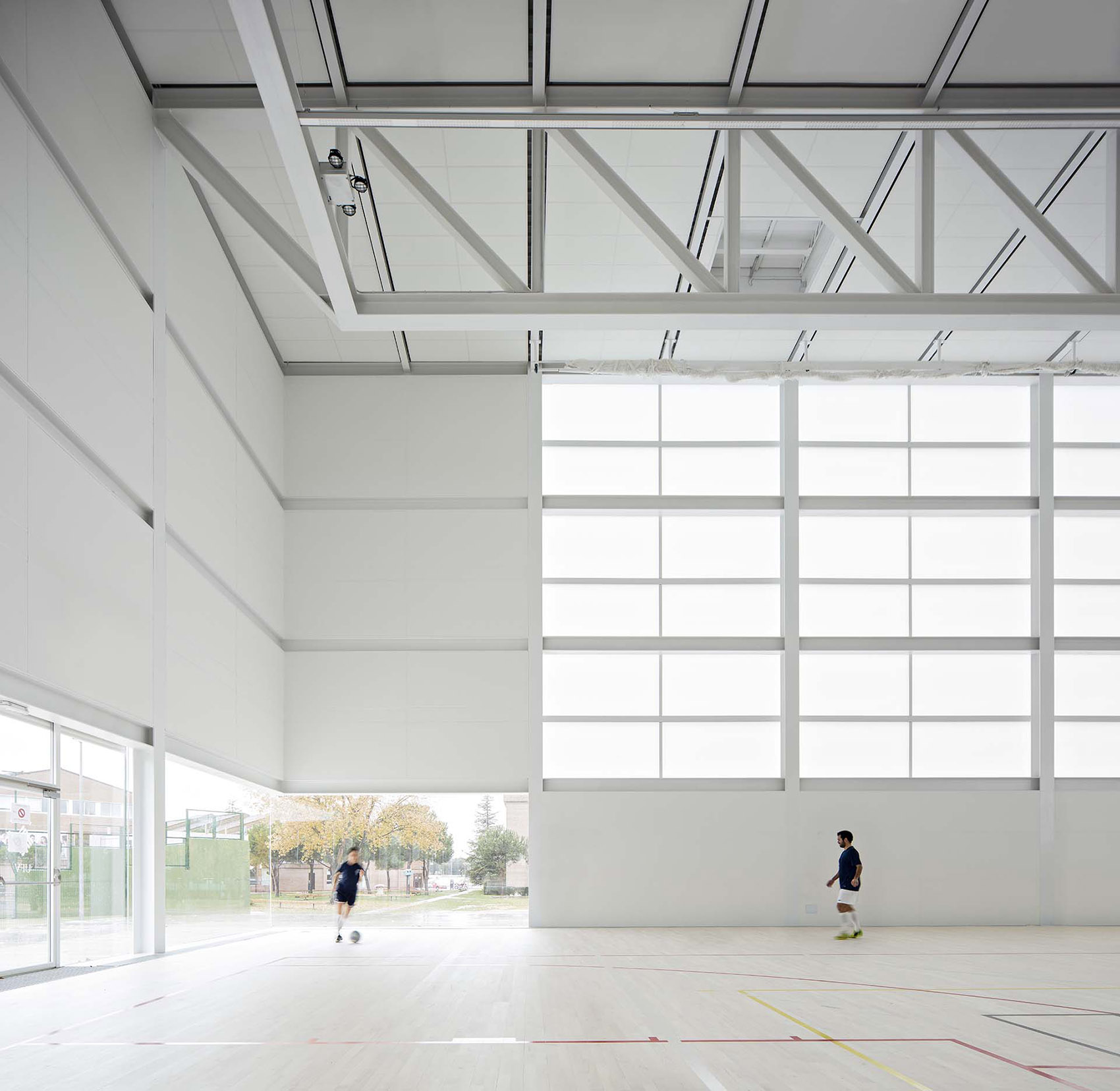 Multi Sport Pavilion And Classroom Complex Francisco De Vitoria