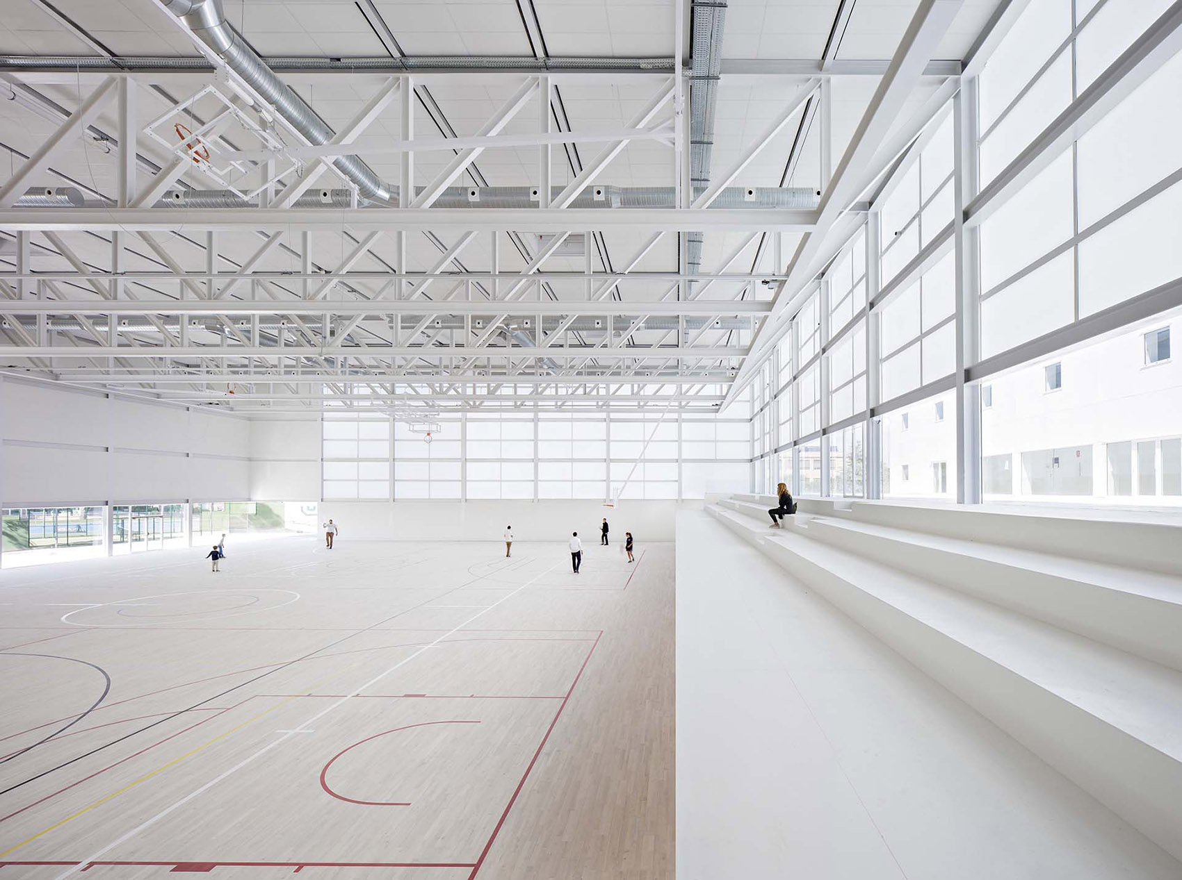 Multi Sport Pavilion And Classroom Complex Francisco De Vitoria