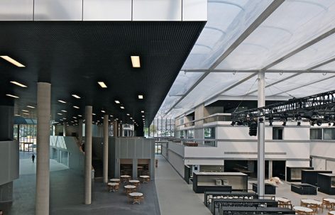 巴黎中央理工高等电力大学校区规划 / OMA
