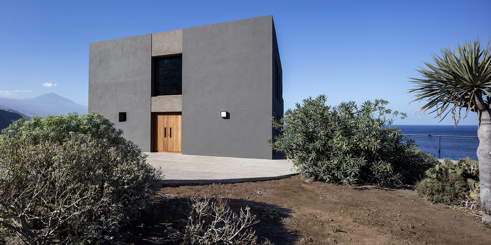 House In Puerto De La Madera By Alejandro Beautell