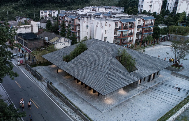 "同一屋檐下 四川彭州小石村建筑设计实践 时地建筑工作室