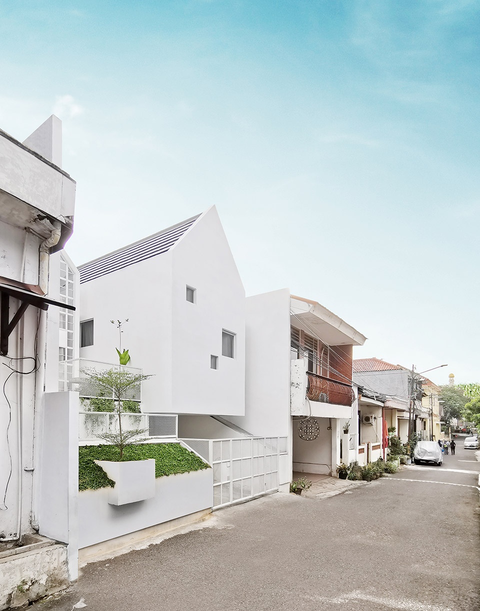 ▼住宅街景,street view of the house sandi baratama & niko