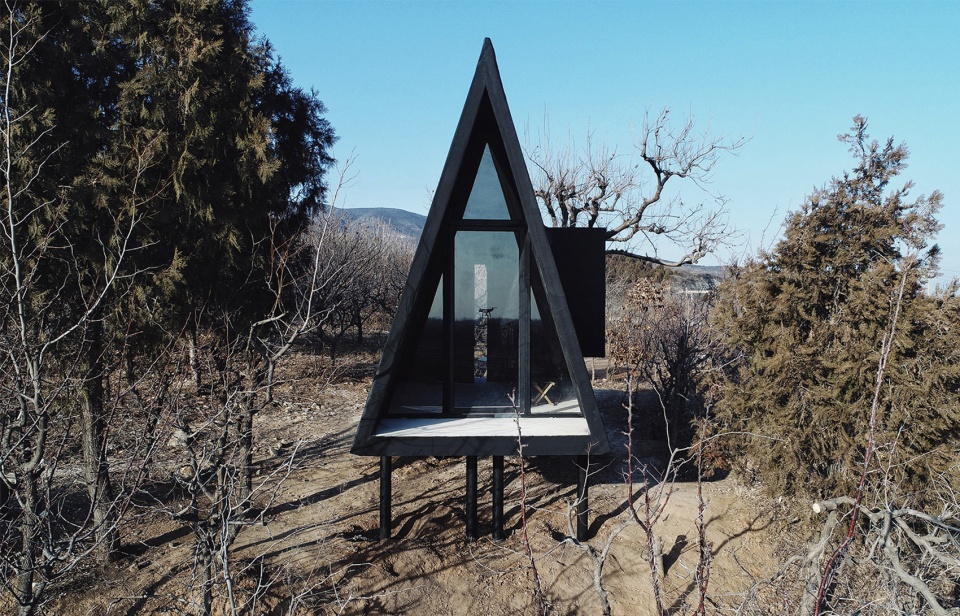 Paper airplane, China by Robot3 Studio