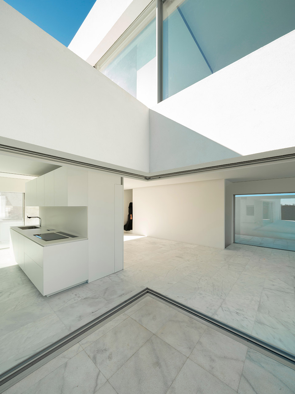 ÁLAMO HOUSE by Fran Silvestre Arquitectos 谷德设计网