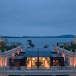 Qingdao Tides Rise Hotel by Leeko Architects