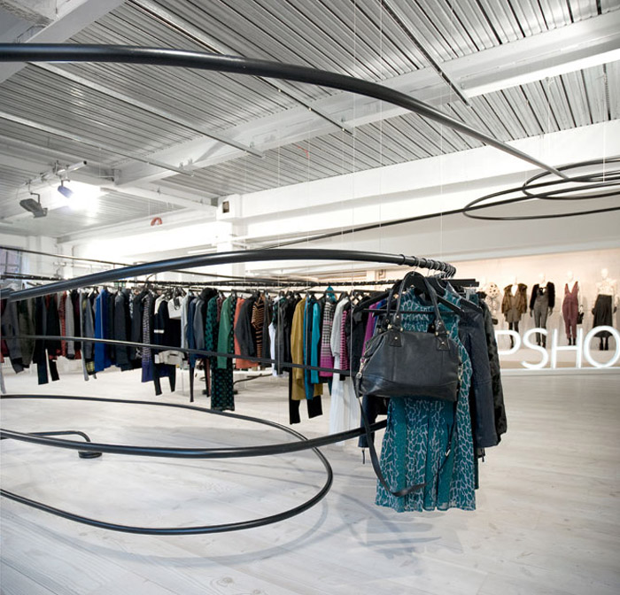 topshop伦敦总店龙卷风服装店英国