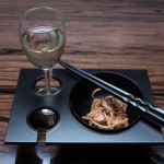 左右手都适用的餐具 / Marco A. Guadarrama