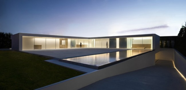 中庭住宅,西班牙 / FRAN SILVESTRE ARQUITECTOS