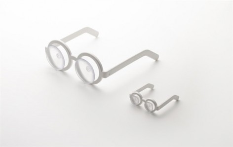 眼镜支架 / nendo