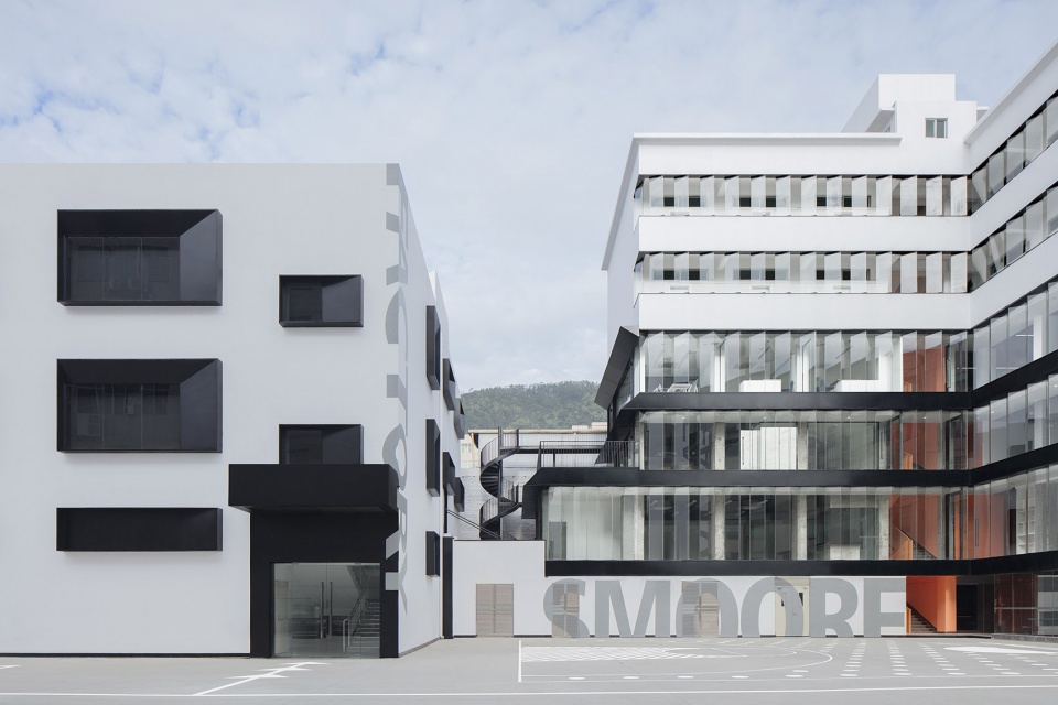smoore industrial space alteration china by cm design