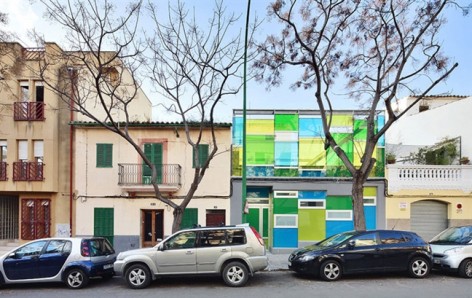 多用途教室，西班牙 / Juana Canet arquitectos