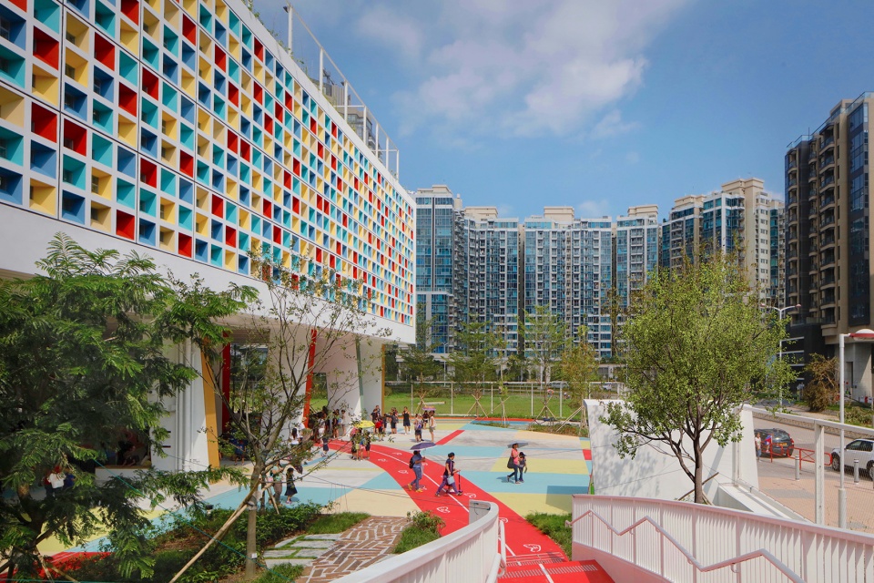 french international school of hong kong tseung kwan o by henning larsen