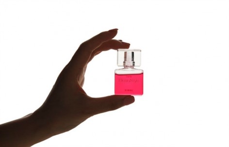 全透明眼药水瓶 / Tokujin Yoshioka