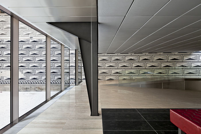 布拉格国家美术馆入口大厅,捷克 / mateo arquitectura