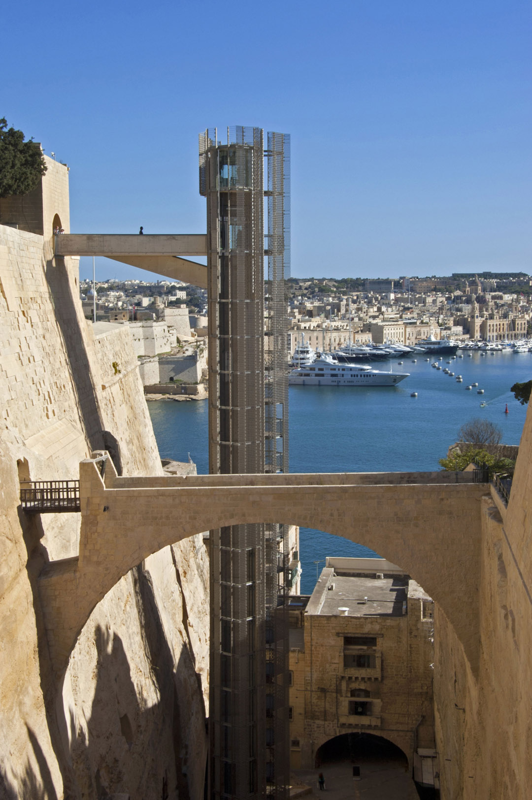 瓦莱塔悬崖观光电梯马耳他ap