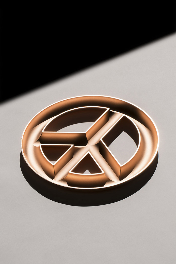 hollow centrepiece / geckeler michels