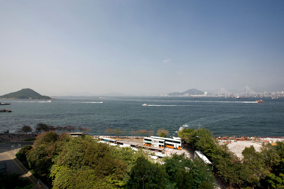 The Tung Fat Building In Hong Kong by K.P.D.O. 谷德设计网