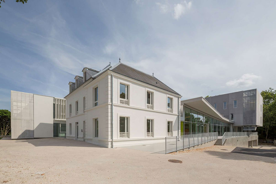 9 Rue Tronchet 91120 Palaiseau Social Platform in Palaiseau / Atelier Novembre - ?????