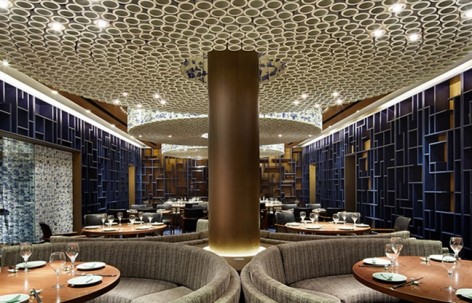 天津开发区的北京烤鸭店“泰钰丰”，Golucci International