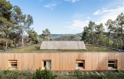 科尔赛罗拉山的风景宅，西班牙 / Alventosa Morell Arquitectes
