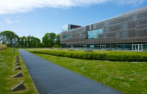 PGGM总部大楼景观设计，荷兰 / Mateo Arquitectura