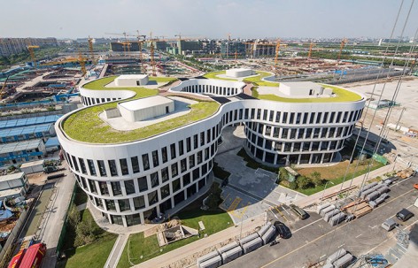 虹桥机场商务园一期工程花瓣楼的建设，上海 / MVRDV