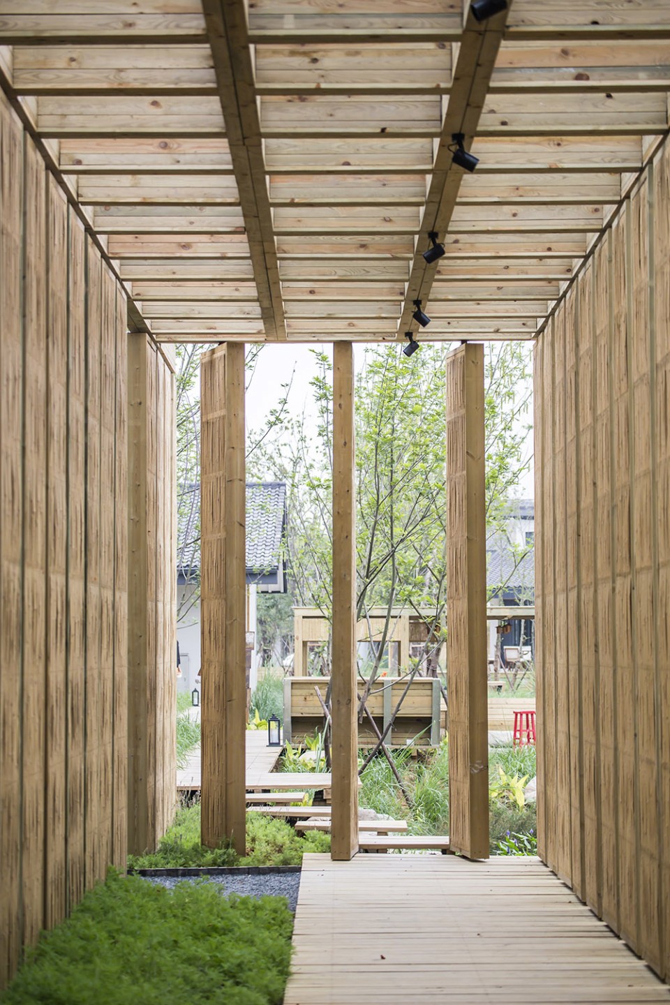 Hangzhou Blossom Hill Hotel by naco architectures 28