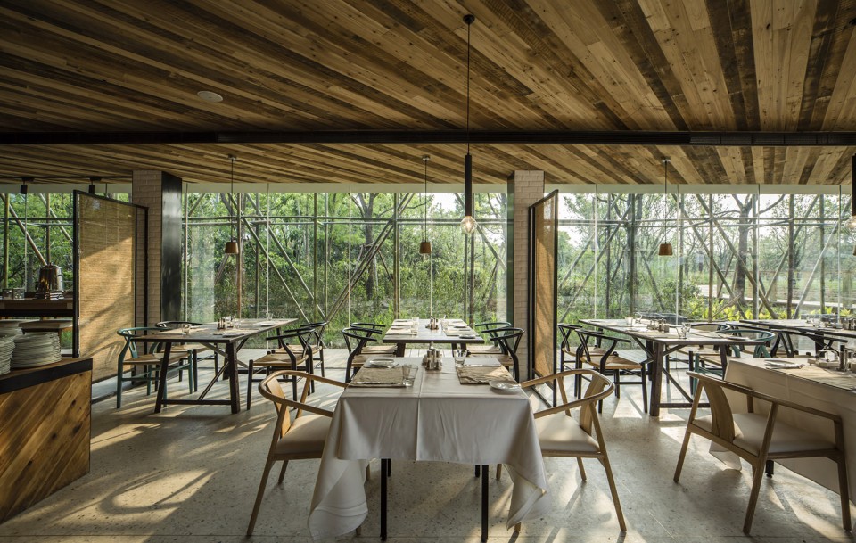 Hangzhou Blossom Hill Hotel by naco architectures 3