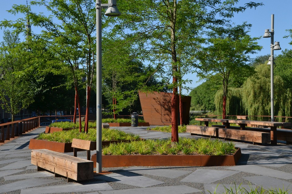 温暖的红与清新的绿。Warm red colours and fresh shades of green.(photo: Rosanne Schrijver)
