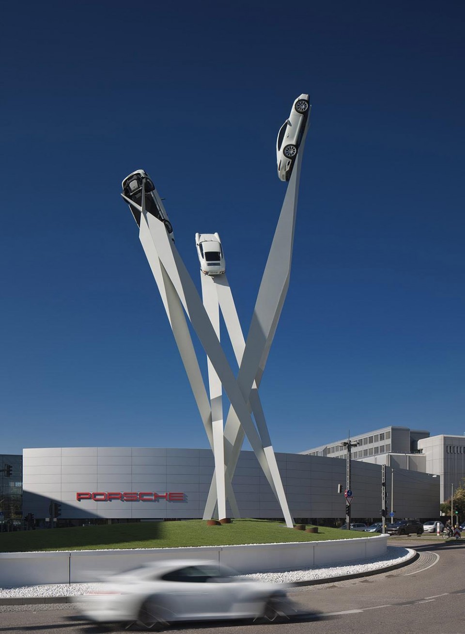 2015保时捷汽车雕塑德国gerryjudah