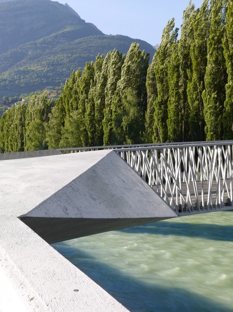 Footbridge over the Vispa (11)