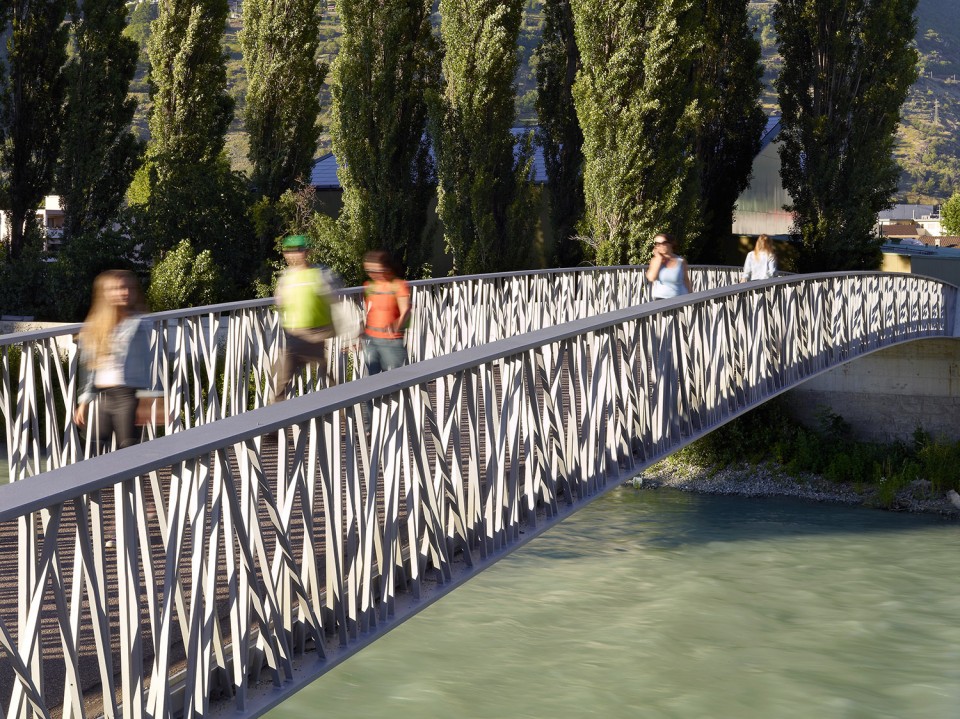 Footbridge over the Vispa (12)