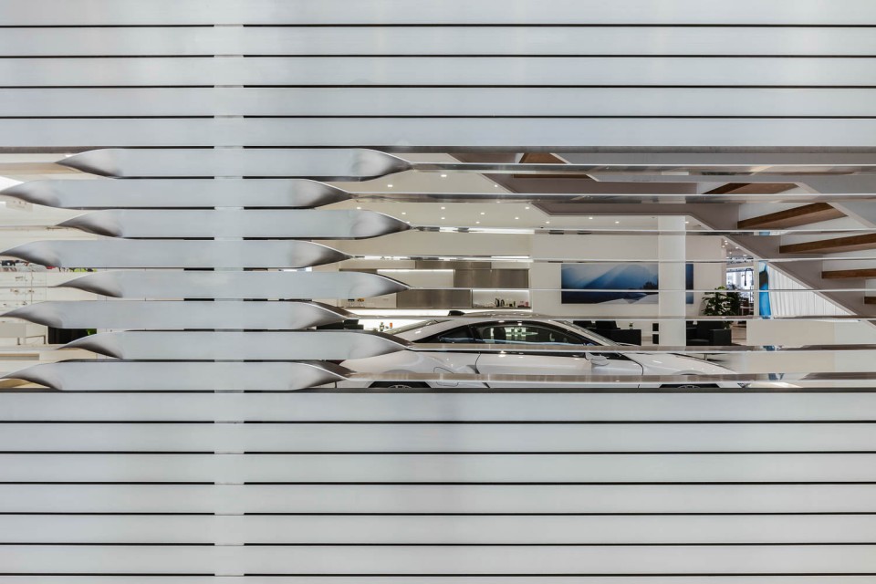 002 Bmw 5S Dealership, Chongqing, Chian by CrossboundariesP03_BMW_DongHao