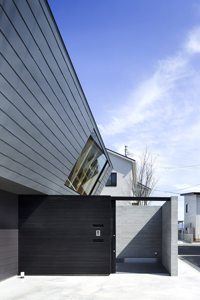 002-WRAP by APOLLO Architects & Associates Co., Ltd