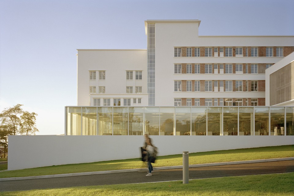 003-clermont ferrand school of architecture by du besset lyon