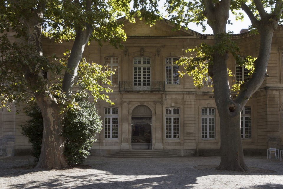 005-extention and rehabilitation of collection lambert in avignon
