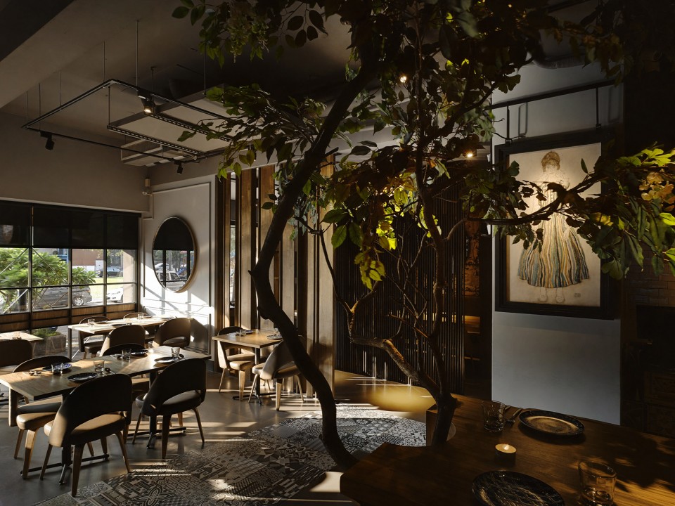006 Go Eat Tapas DINING BAR － L_063335 P