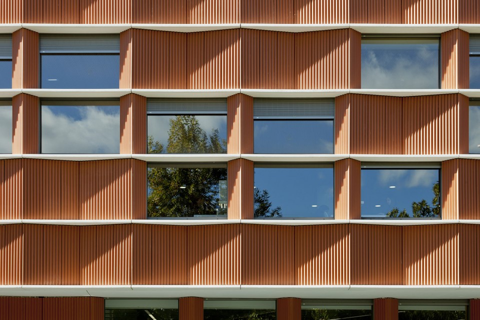 007-Building 18 of Getafe Campus by beldarrain