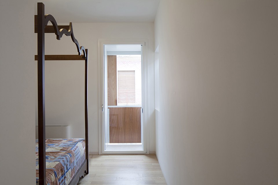 主卧 master bedroom