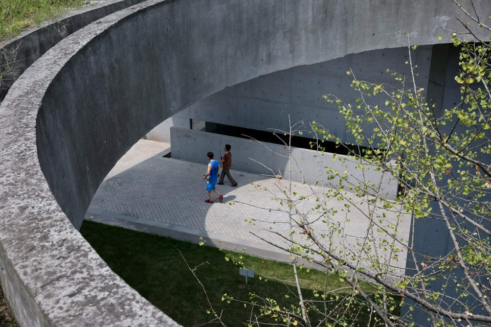 Chongqing Taoyuanju Community Center by Vector Architects