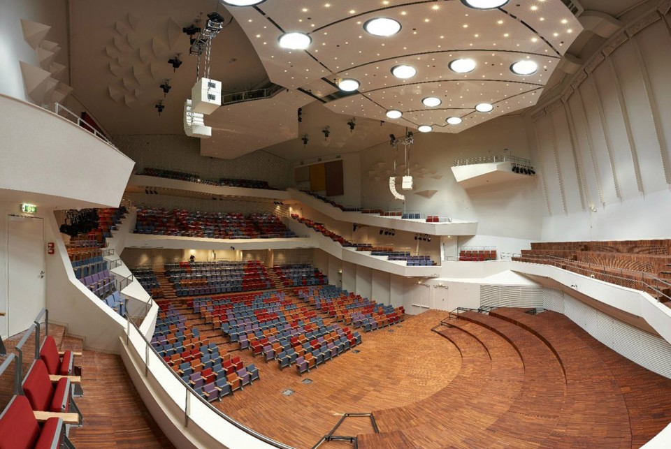 013-“Great Amber” Concert Hall by VOLKER GIENCKE