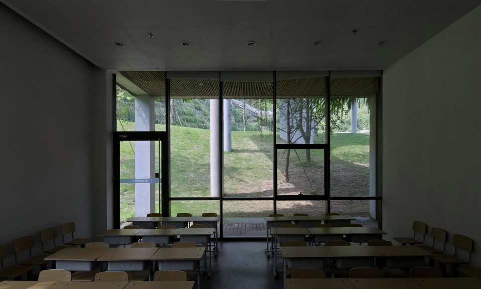 Chongqing Taoyuanju Community Center by Vector Architects