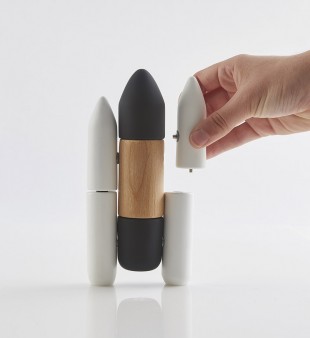 COSMOS by Huzi Design Hand