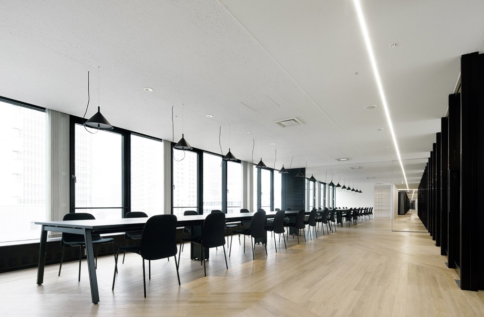 aoyama_office23_daici_ano