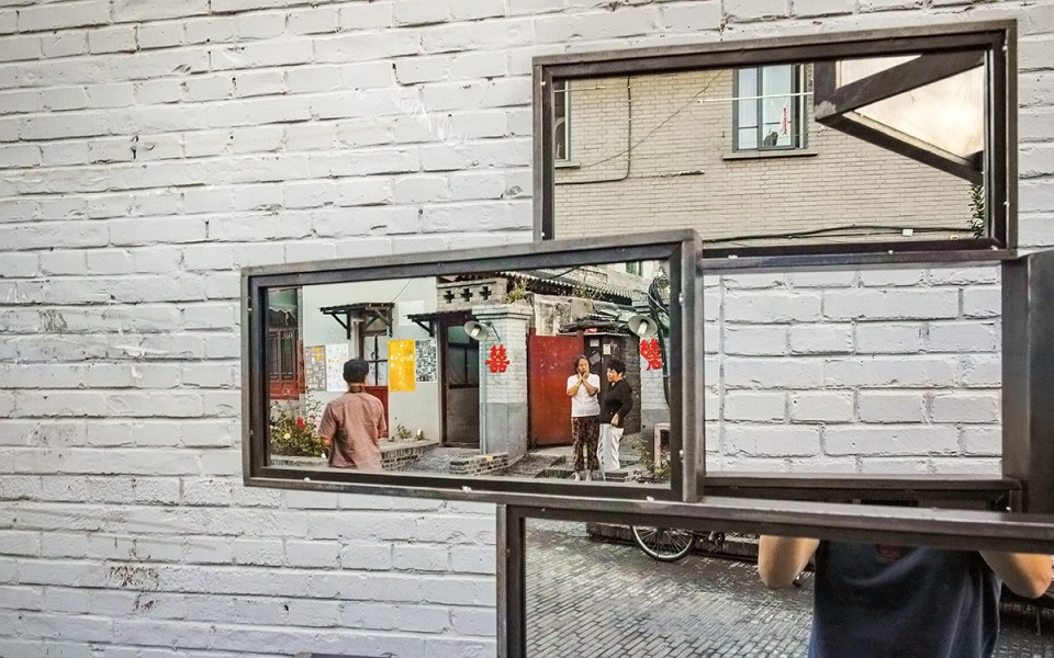 hutong reflection_08