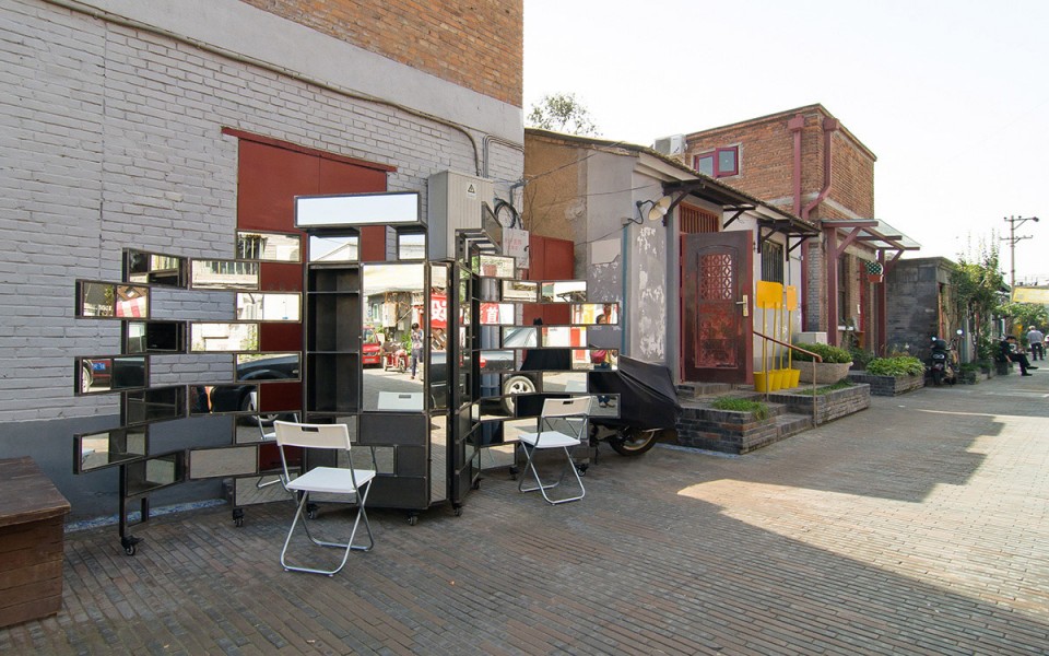 hutong reflection_12