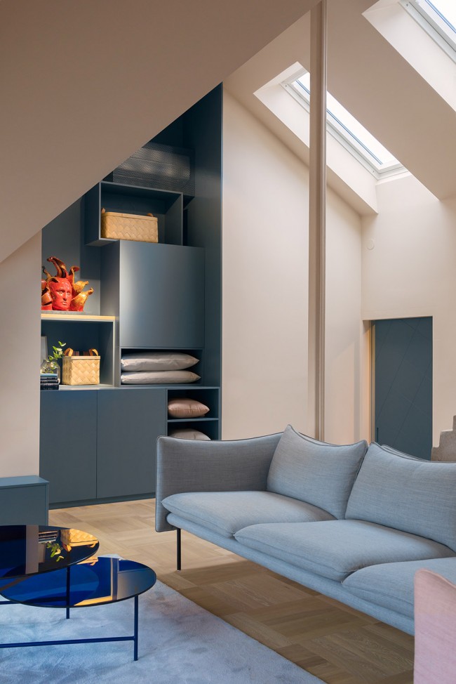 001 inner city blue by NOTE Design Studio SoFo Residence-10