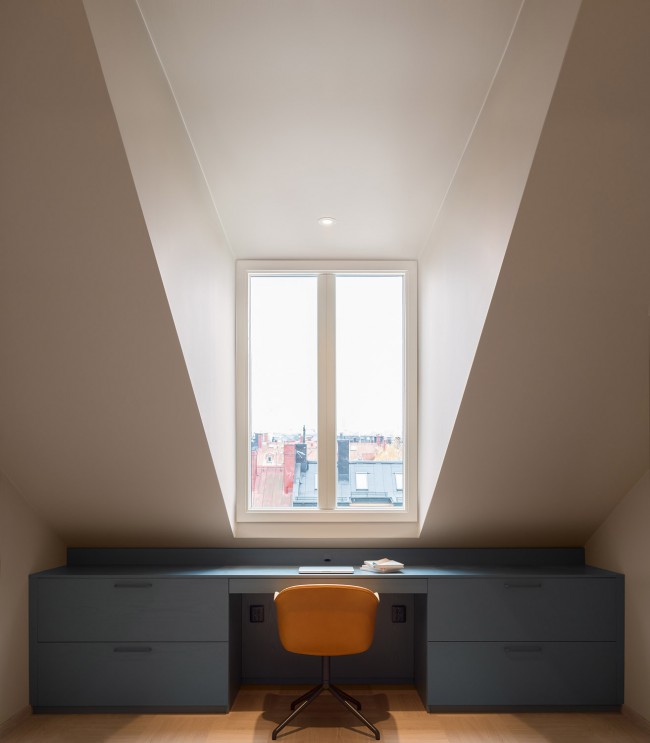 001 inner city blue by NOTE Design Studio SoFo Residence-3