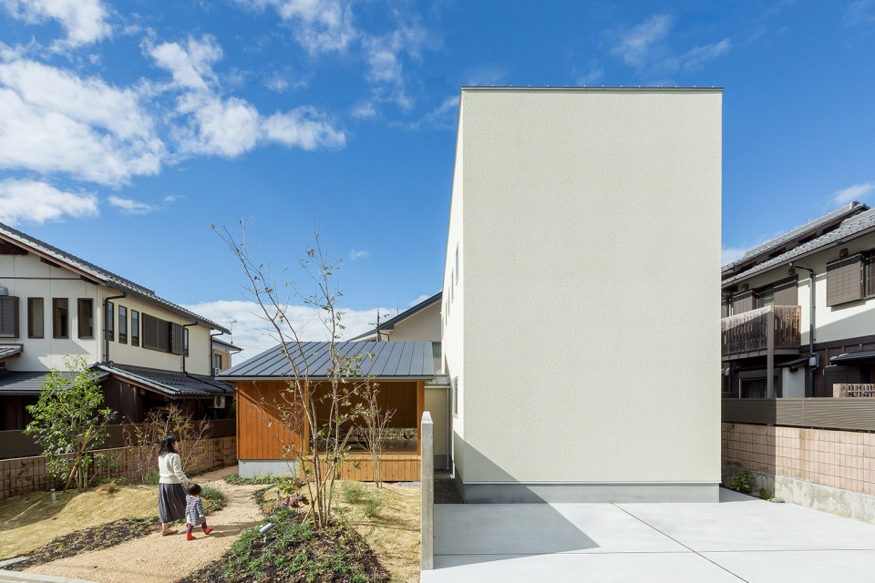 002-Maibara House by ALTS DESIGN OFFICE