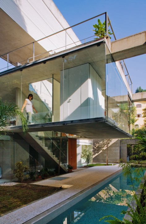 004-HOUSE IN CARAPICUIBA by spbr arquitetos